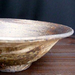 画像1: 粉引灰釉反り小鉢