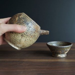 画像: 粉引灰釉片口酒器ぐい吞みセット